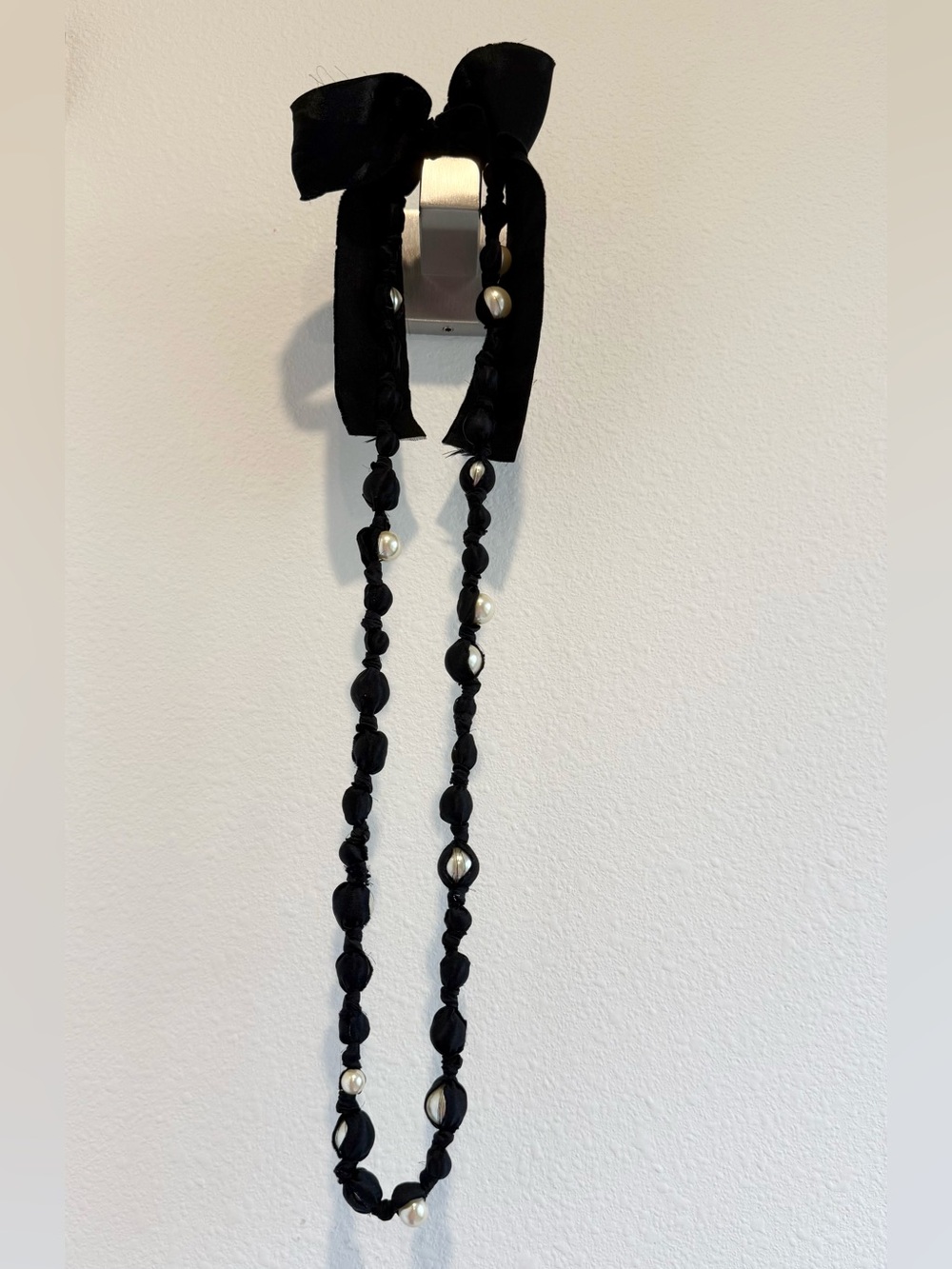 J CREW Silk Ribbon Wrapped Pearl Statement Necklace Black/White